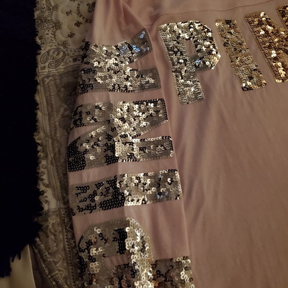 VS Pink Campus Crew  Long Sleeve Tee - Picture 5 of 5
